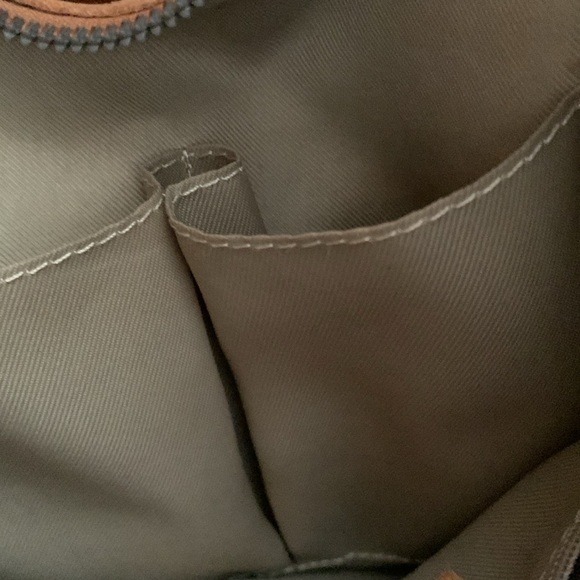 American leather beige color real leather bag two front pockets beautiful - Picture 6 of 8